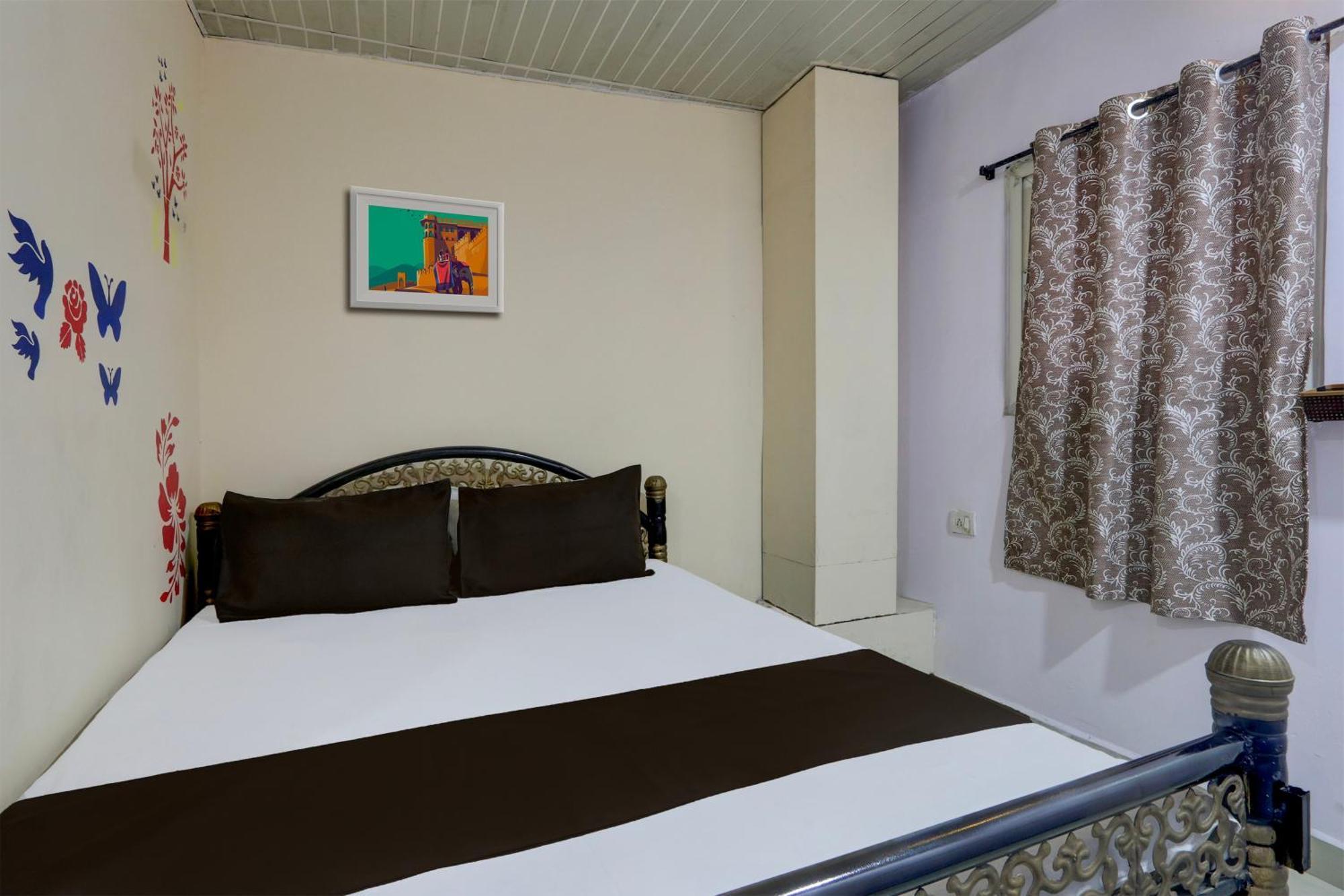 Spot On Hotel Aaraadhya Residency Hyderabad Esterno foto