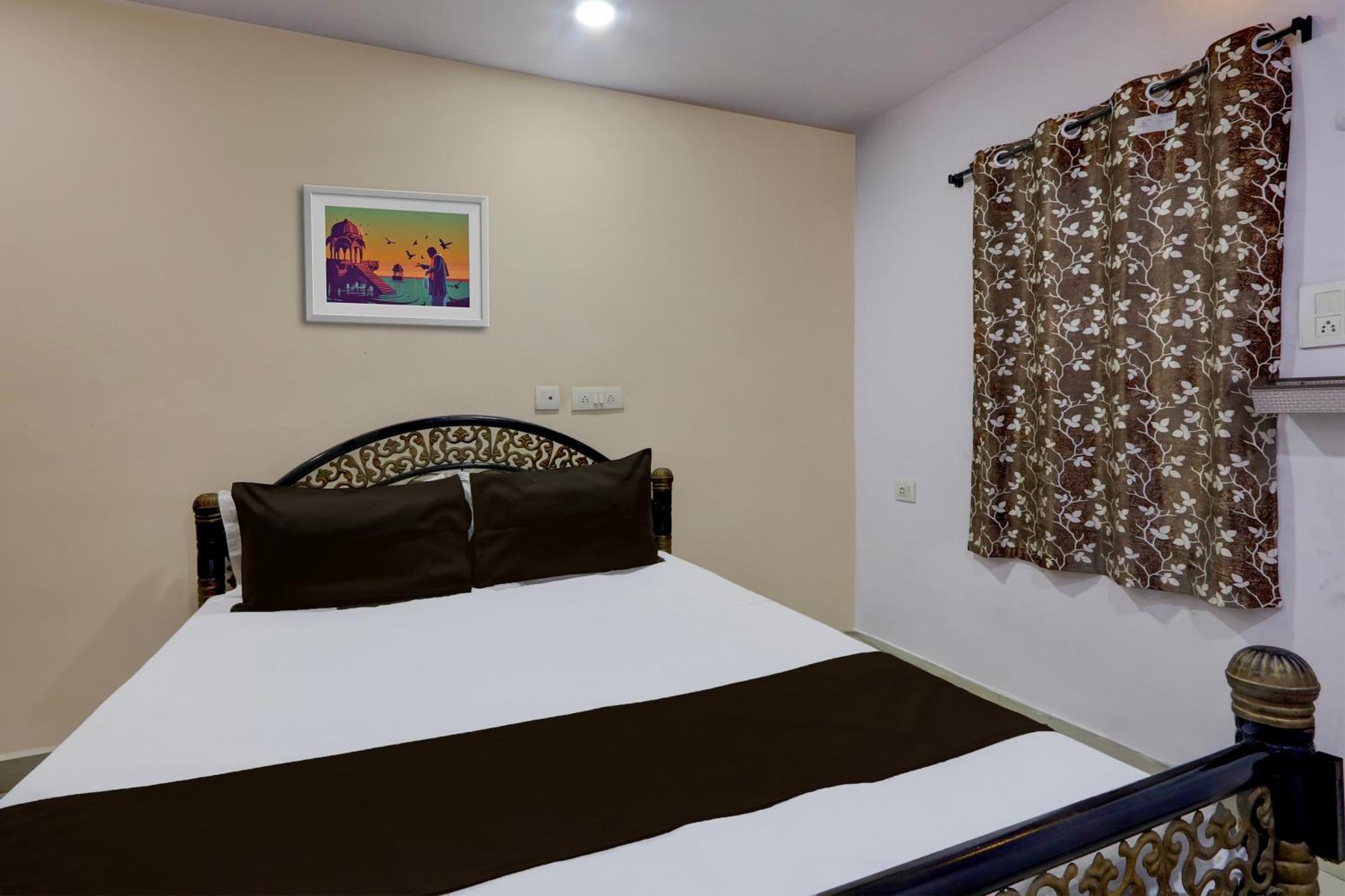 Spot On Hotel Aaraadhya Residency Hyderabad Esterno foto