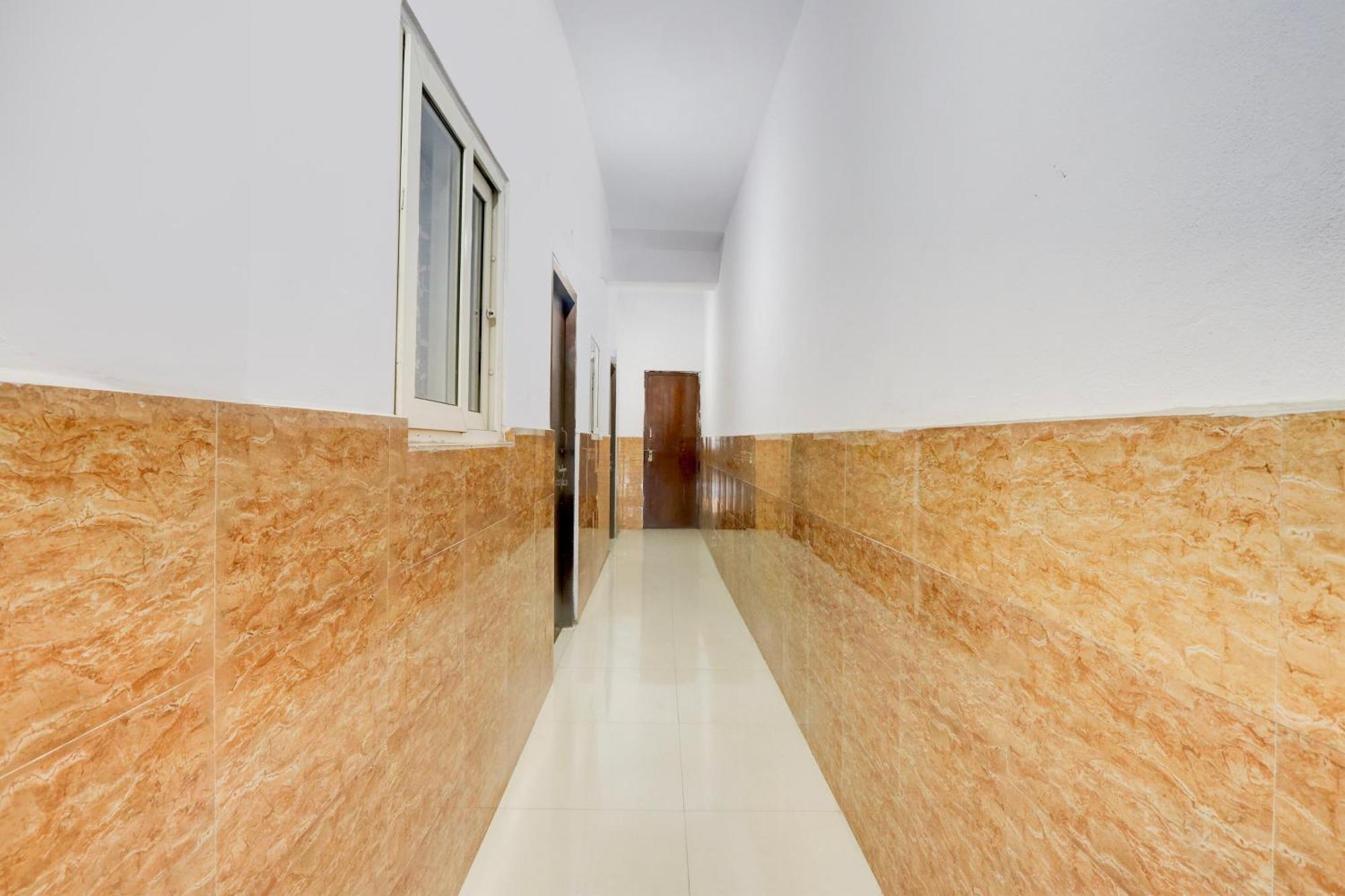 Spot On Hotel Aaraadhya Residency Hyderabad Esterno foto