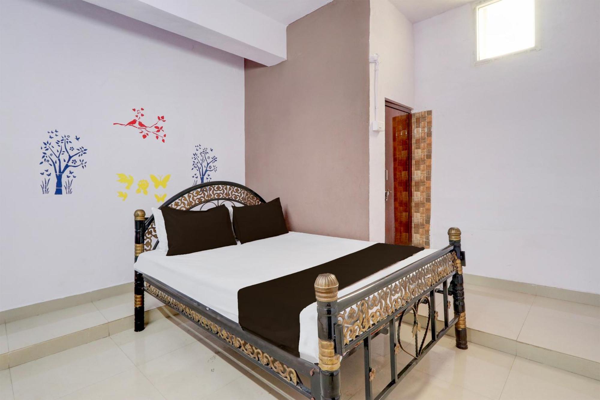 Spot On Hotel Aaraadhya Residency Hyderabad Esterno foto