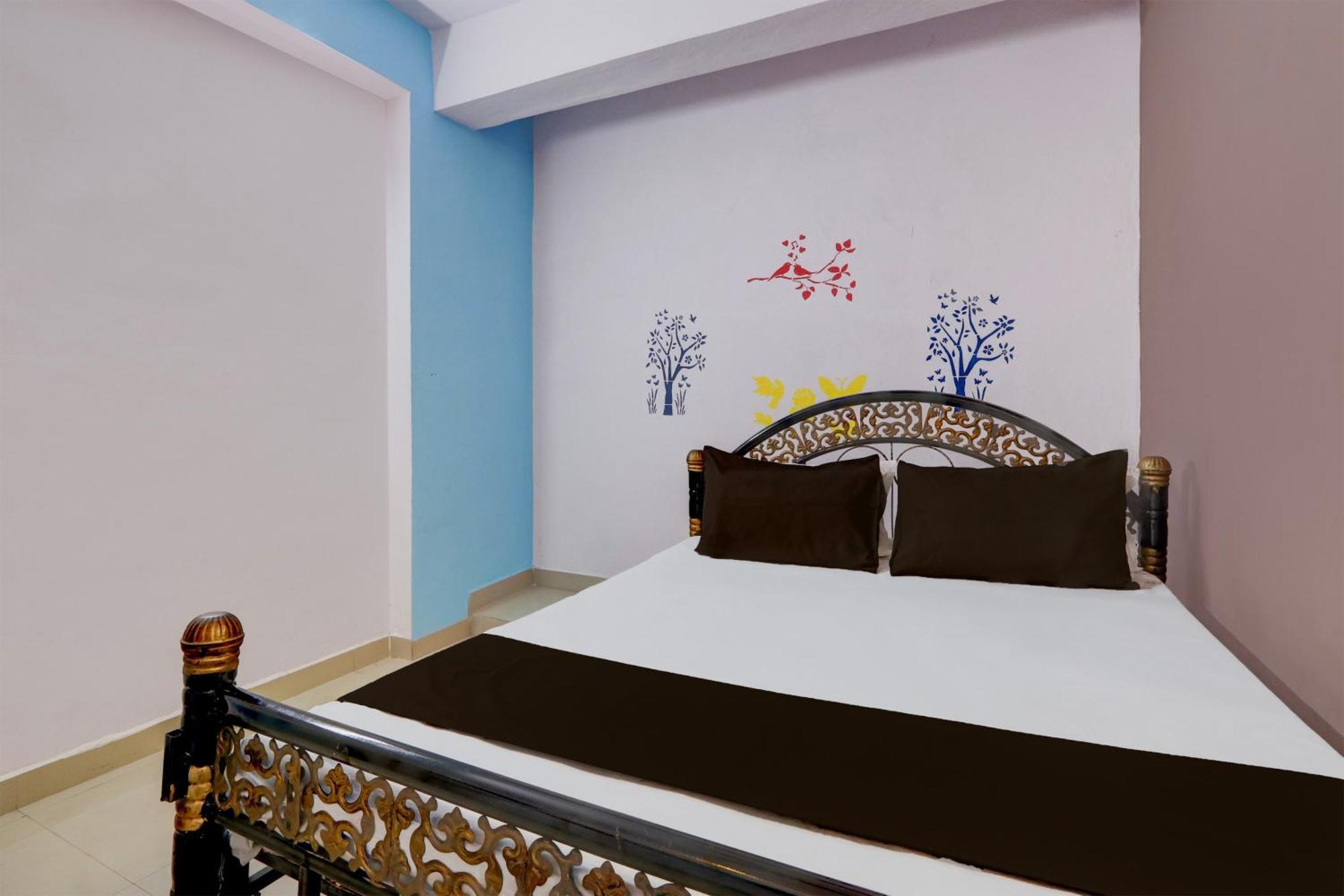 Spot On Hotel Aaraadhya Residency Hyderabad Esterno foto